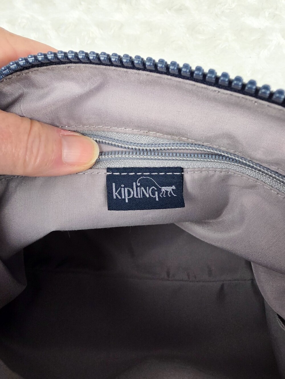 Kipling Alvar Crossbody Bag in a Blue Geometric Pattern - Picture 3 of 11